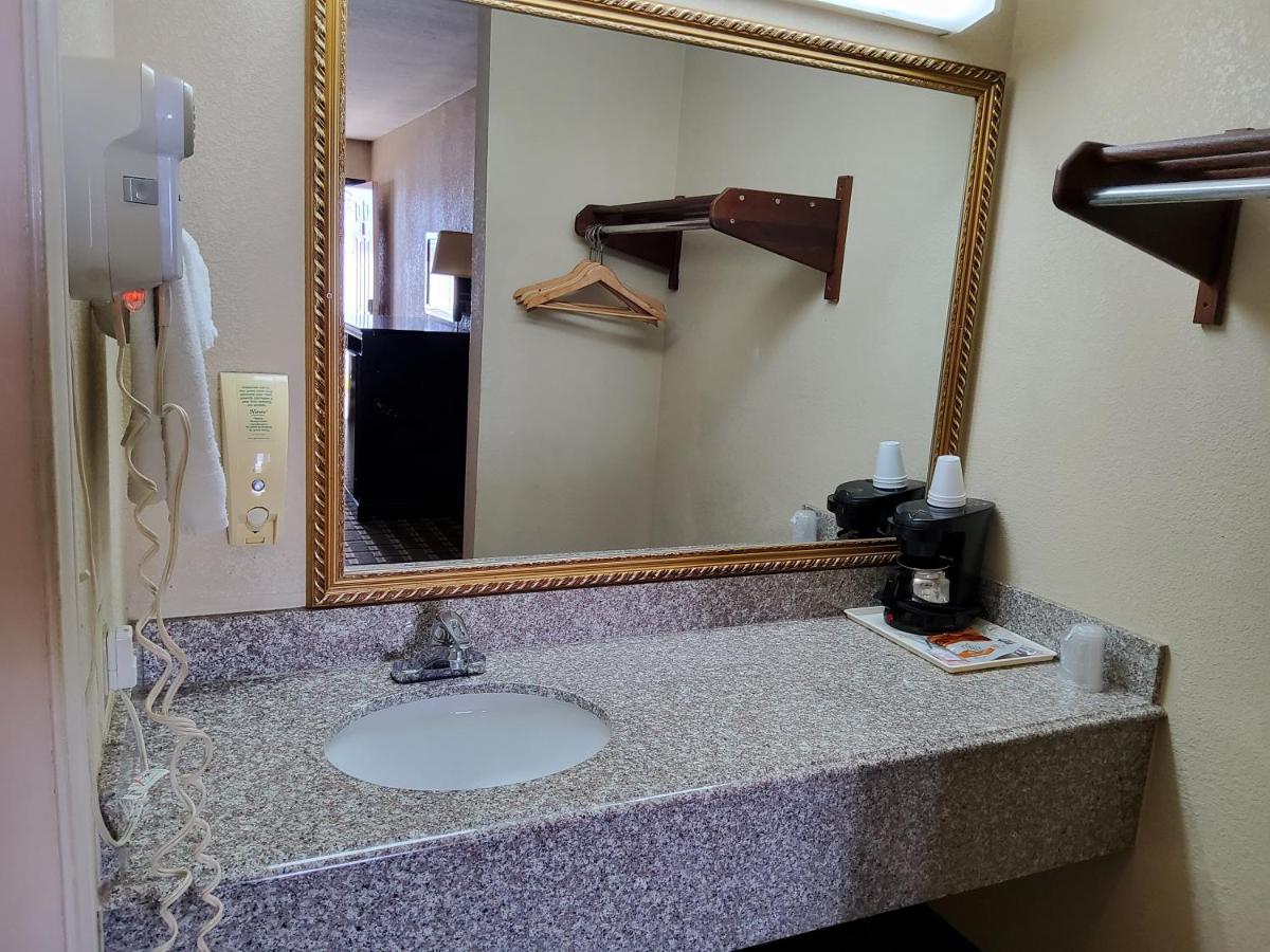 Budget Inn 特克萨卡纳 外观 照片