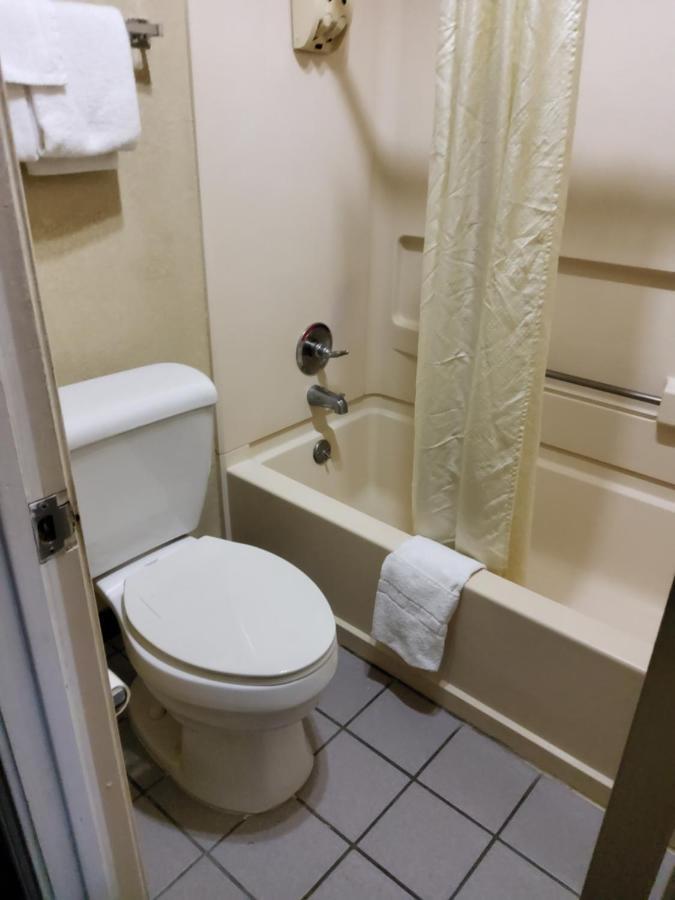 Budget Inn 特克萨卡纳 外观 照片