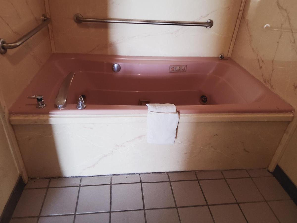 Budget Inn 特克萨卡纳 外观 照片